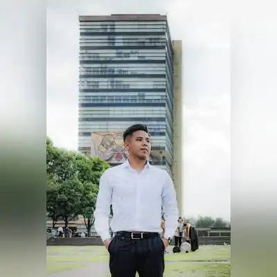 李鑫